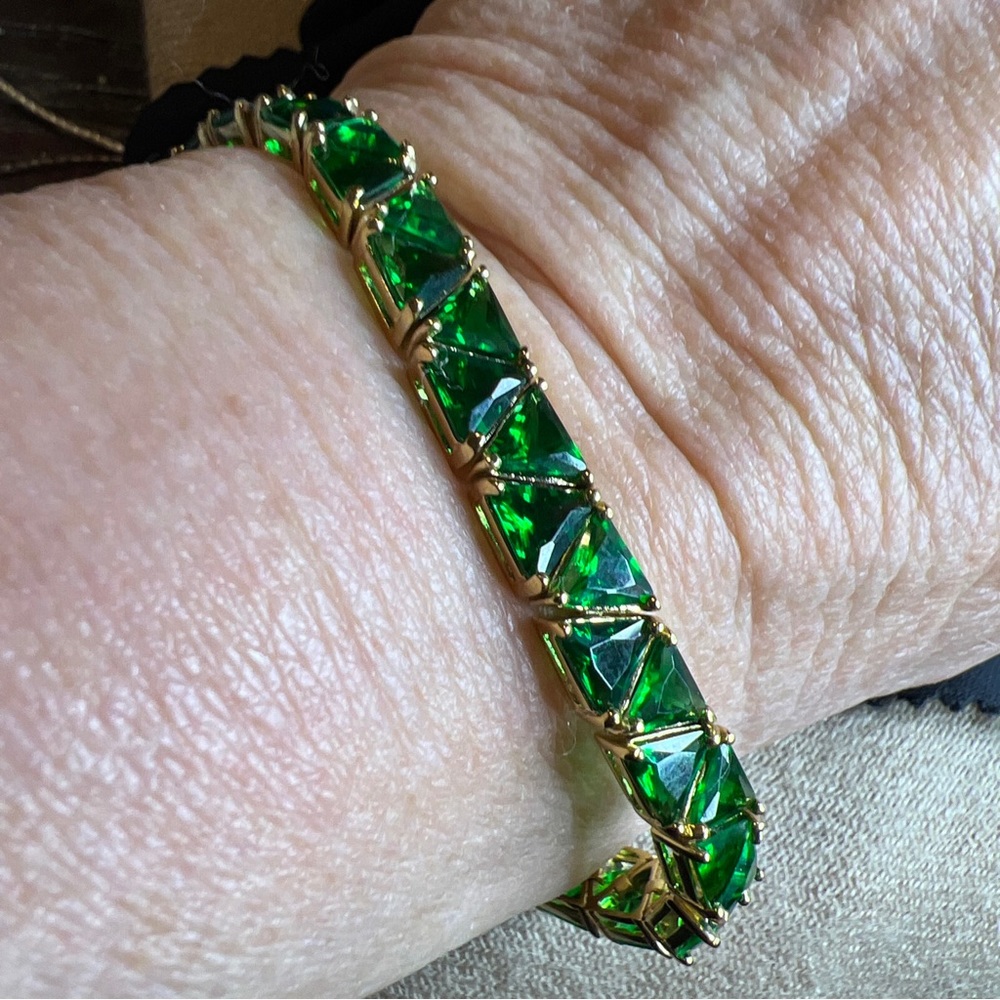 926 sterling silver green Cz trillion triangle cut vermeil gold bracelet - Picture 2 of 9
